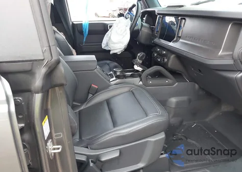 2025 Ford Bronco Badlands z USA, uszkodzony, nr VIN 1FMEE9BP8SLB02701